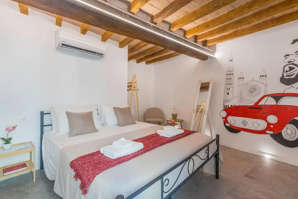 Modena'S Graffiti House In The Heart Of Movida Apartment