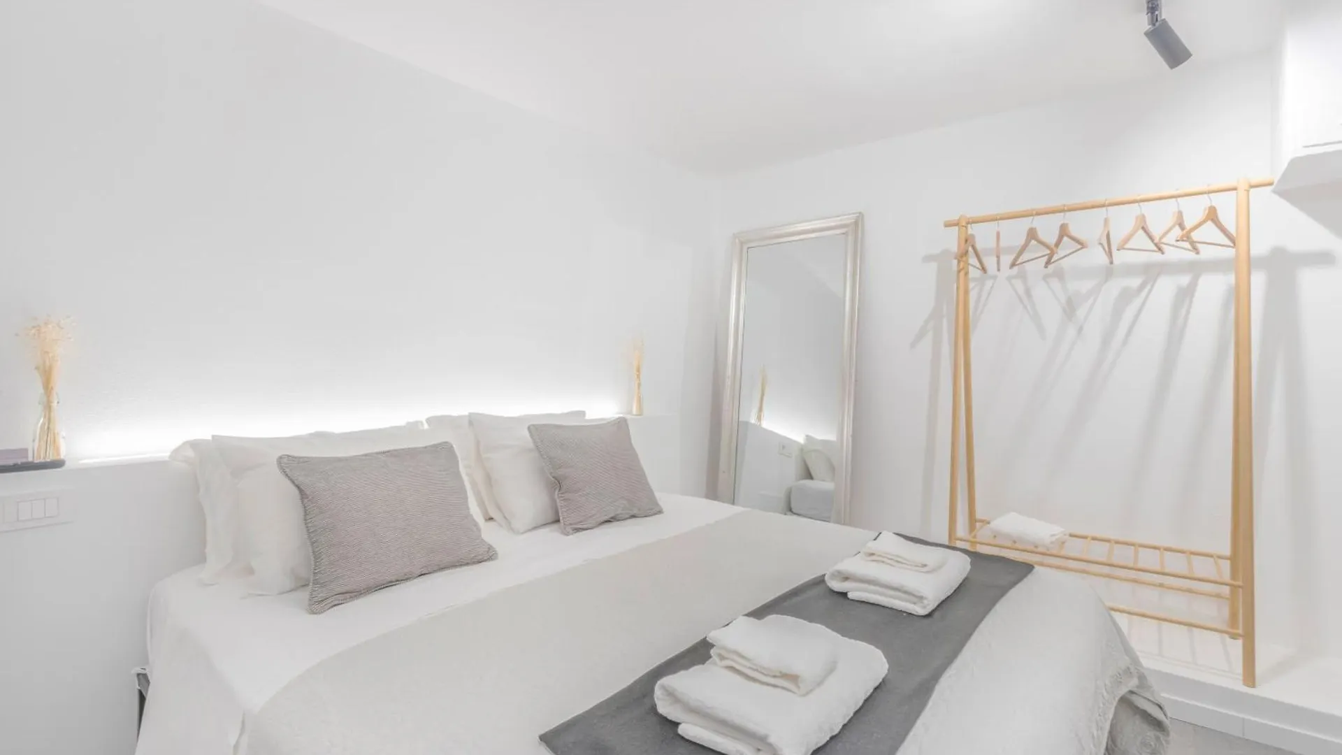 Modena'S Graffiti House In The Heart Of Movida Apartment