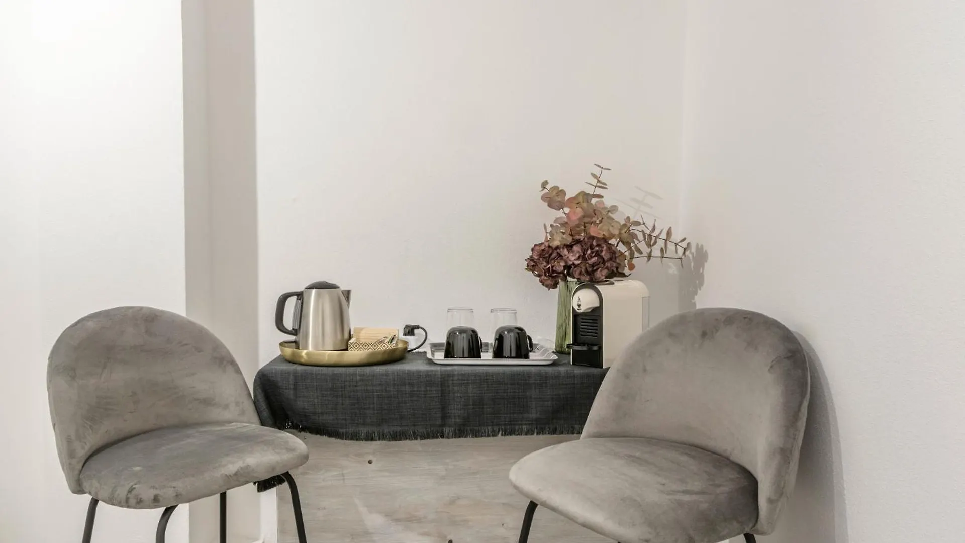 Modena'S Graffiti House In The Heart Of Movida Apartment